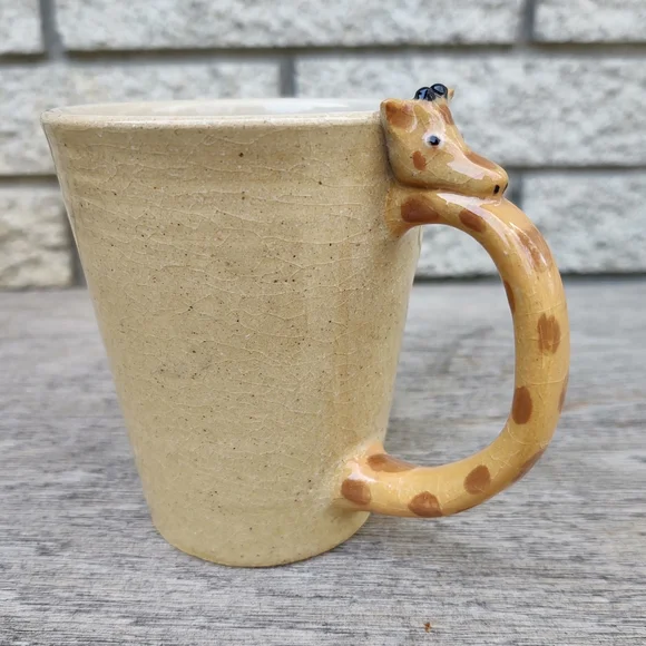 Stoneware Giraffe Mug (or Succulent Pot !) FLAW - Picture 4 of 9